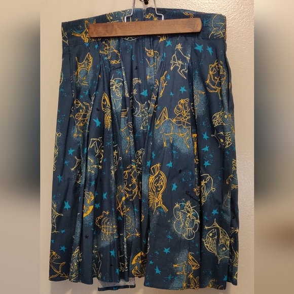 Pin Up Girl Clothing Little Jun skirt in zodiac print - Picture 2 of 3
